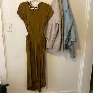 A NEW DAY HIGH LOW SUMMER SIDE CUT OUT DRESS IN OLIVE SIZE S